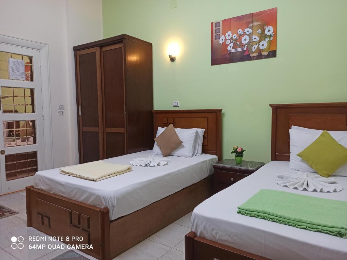 Golden Star Hostel Il Il Cairo Esterno foto