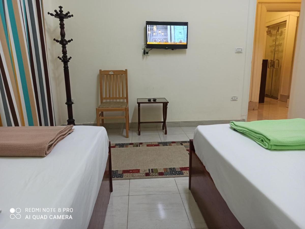 Golden Star Hostel Il Il Cairo Esterno foto