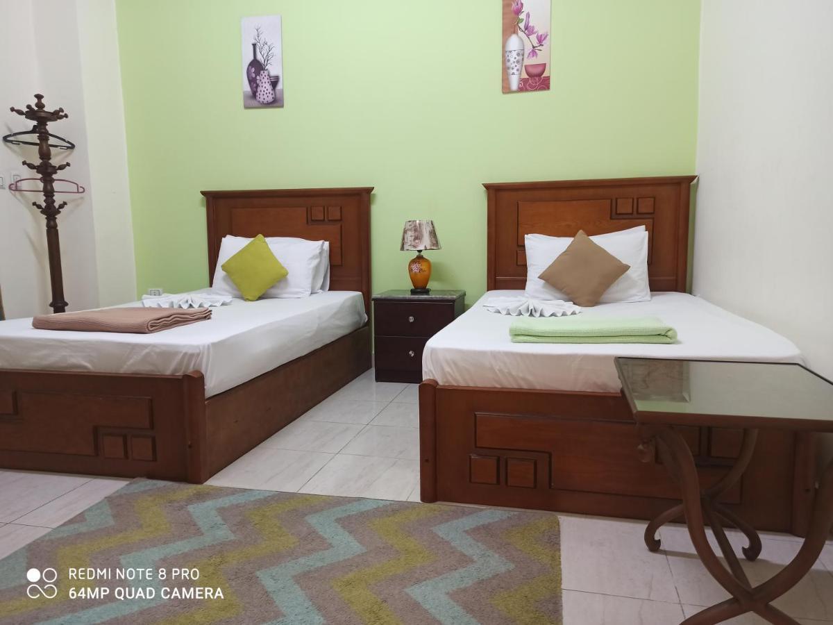 Golden Star Hostel Il Il Cairo Esterno foto