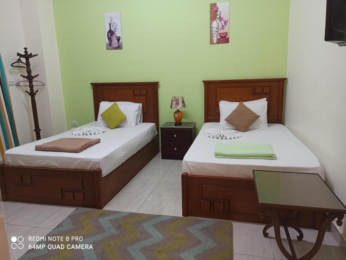Golden Star Hostel Il Il Cairo Esterno foto