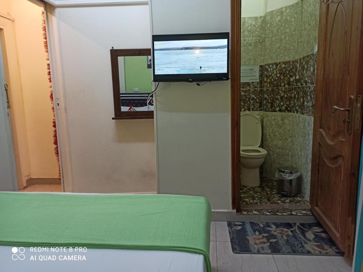 Golden Star Hostel Il Il Cairo Esterno foto