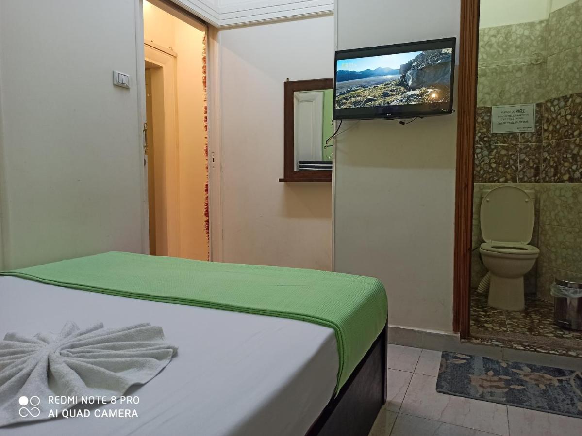 Golden Star Hostel Il Il Cairo Esterno foto