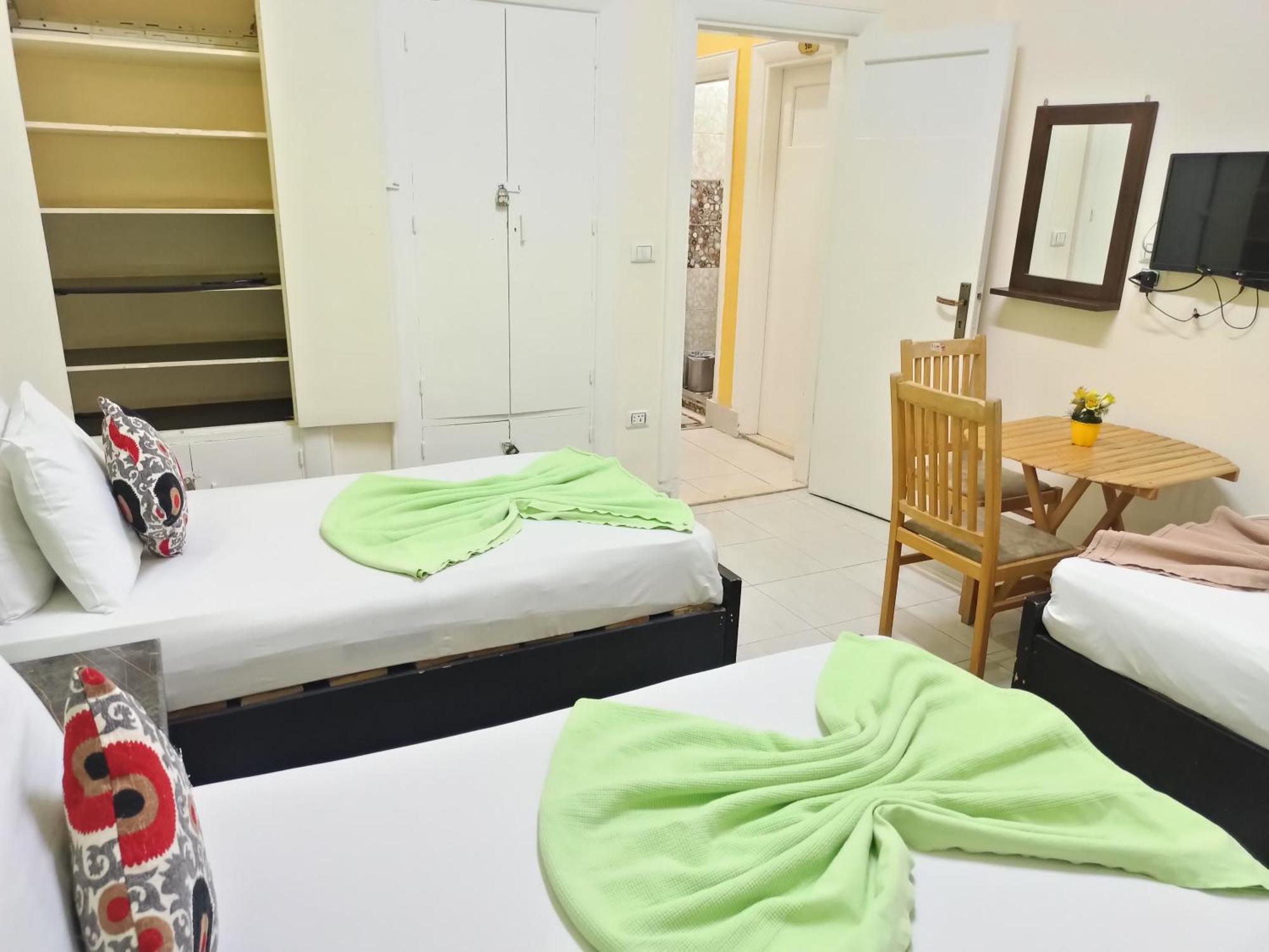Golden Star Hostel Il Il Cairo Esterno foto