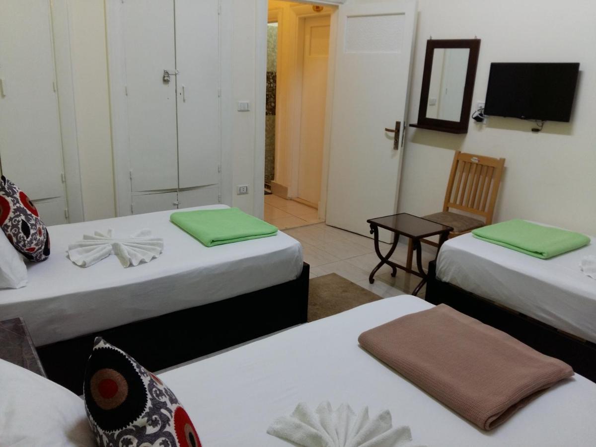 Golden Star Hostel Il Il Cairo Esterno foto
