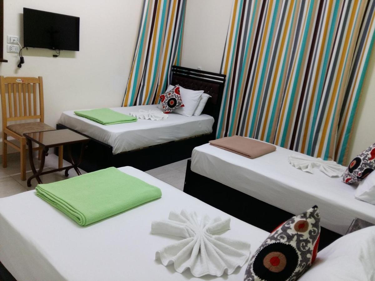 Golden Star Hostel Il Il Cairo Esterno foto